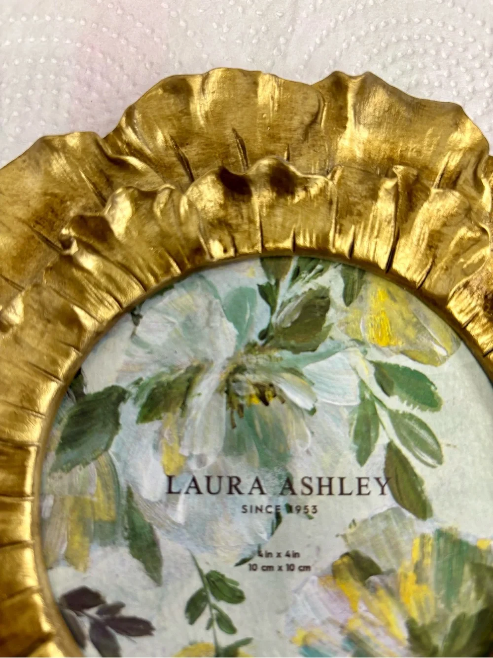 Laura Ashley Round 4 x 4 Gold Ruffled Floral Petals Picture Frame F441004